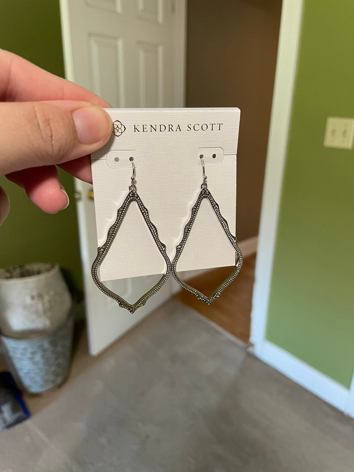 Kendra Scott Alex Rose Gold Earrings In Navy Blue Dusted Glass w Dust Bag Kendra Scott Alex Rose Gold Earrings In Navy Blue Dusted Glass w Dust Bag